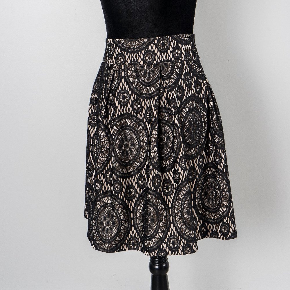 NWOT Tarcera lace skirt - large